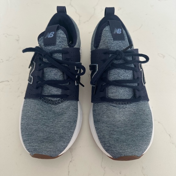 New Balance - Picture 1 of 5